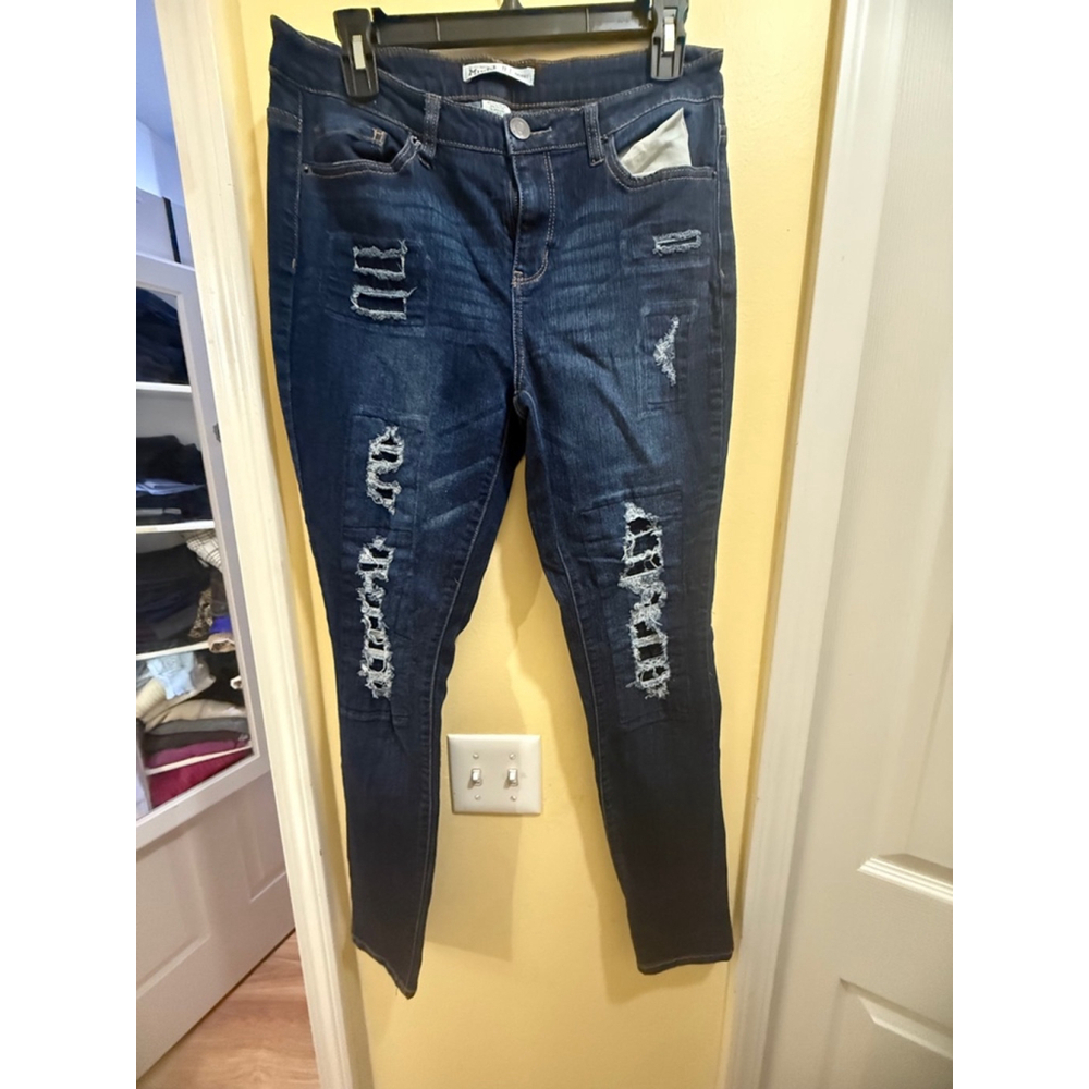 Women's Mudd Blue Distressed Skinny Jeans Size 11